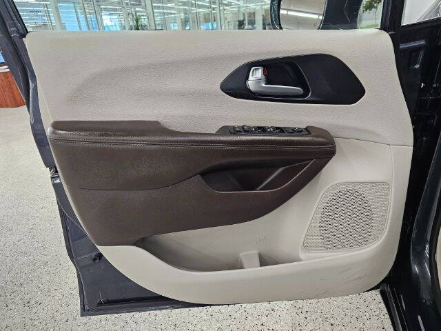 2020 Chrysler Pacifica Touring