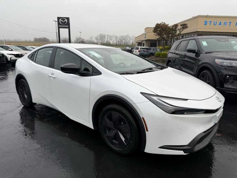 2024 Toyota Prius LE