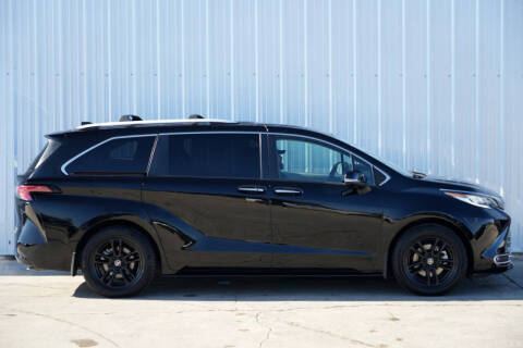 2022 Toyota Sienna Limited 7-Passenger