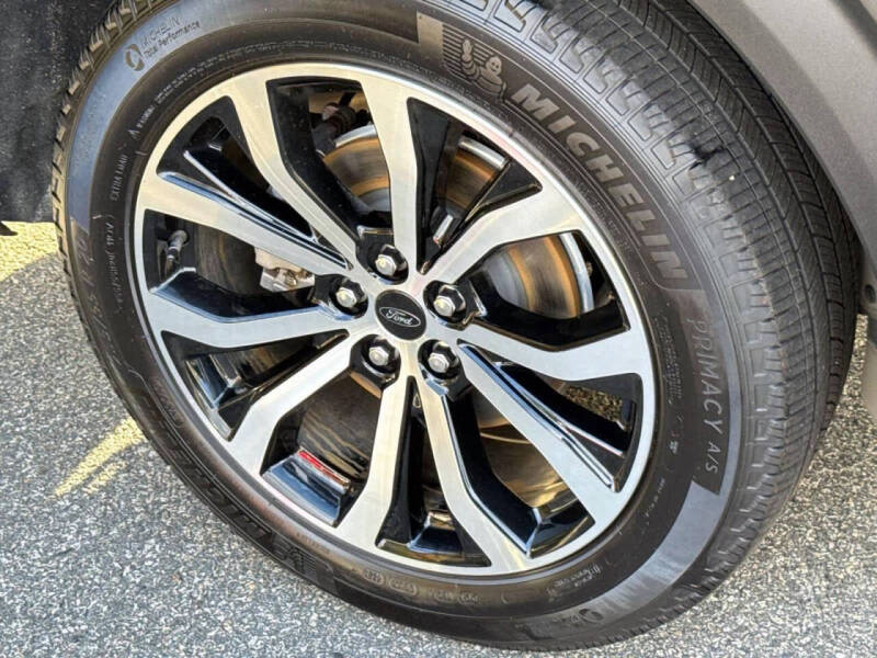 2024 Ford Explorer ST-Line