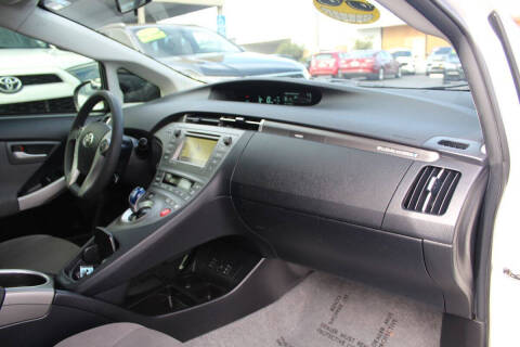 2014 Toyota Prius Plug-in Hybrid