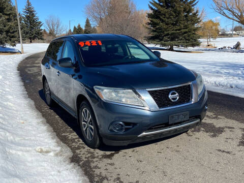 2013 Nissan Pathfinder for sale at BELOW BOOK AUTO SALES in Idaho Falls ID