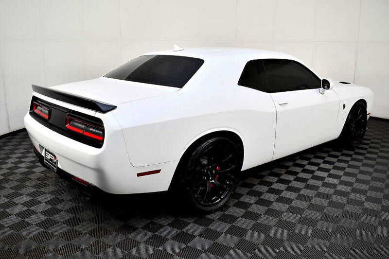 2015 Dodge Challenger SRT Hellcat