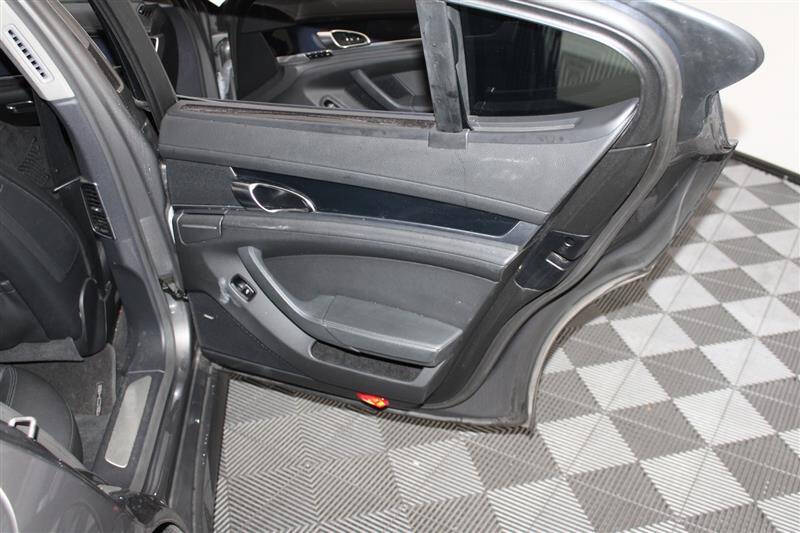 2015 Porsche Panamera