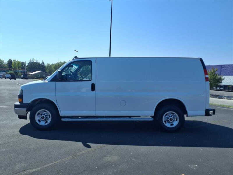2023 GMC Savana 2500