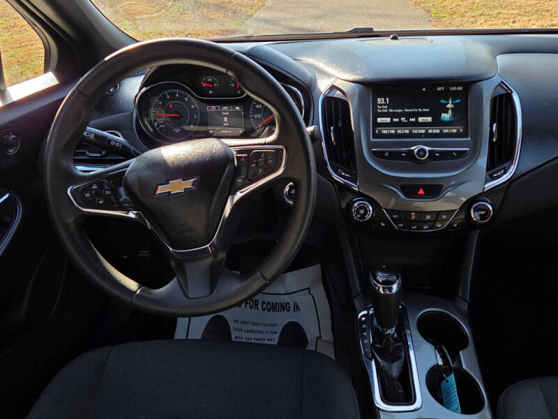2017 Chevrolet Cruze LT Auto