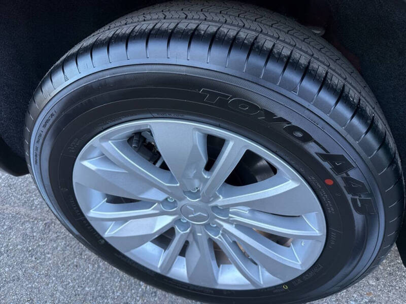 2025 Mitsubishi Outlander ES