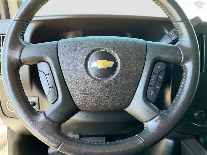 2023 Chevrolet Express 2500