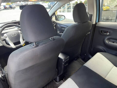 2015 Toyota Prius c Two