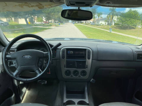 2004 Ford Explorer XLT