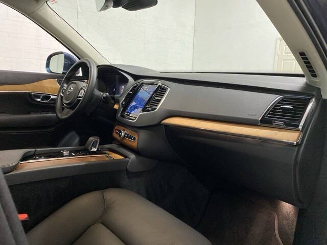 2025 Volvo XC90 B6 Plus Bright Theme 7P