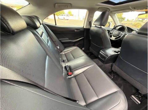 2017 Lexus IS 200t