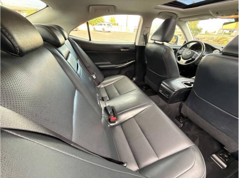 2017 Lexus IS 200t