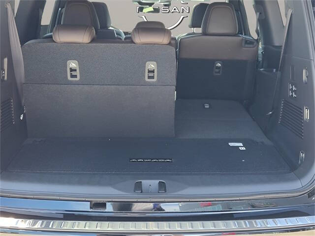 2025 Nissan Armada Platinum