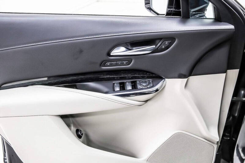 2023 Cadillac XT4 Premium Luxury