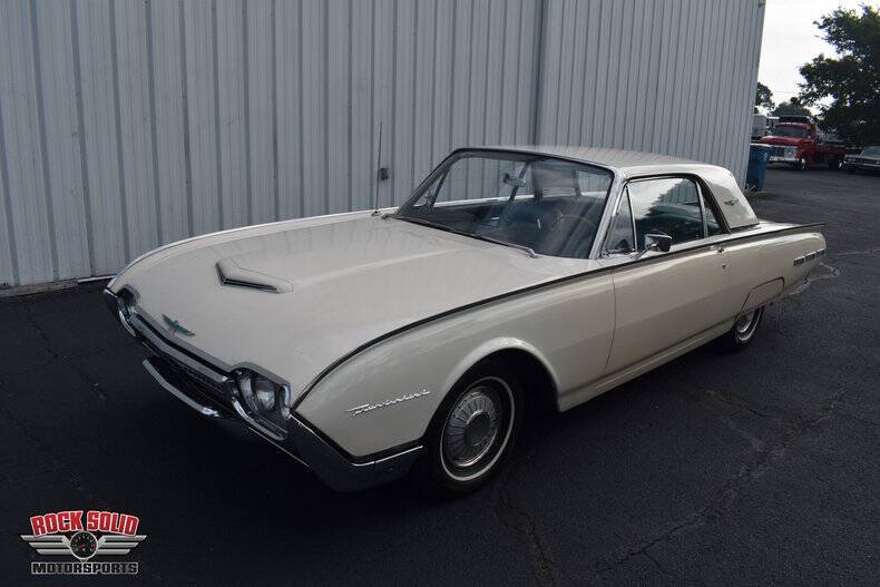 1962 Ford Thunderbird