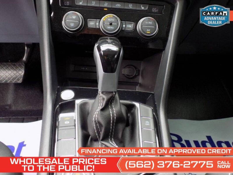 2024 Volkswagen Taos SEL 4Motion