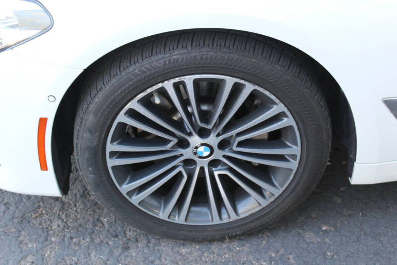 2019 BMW 5 Series 540i