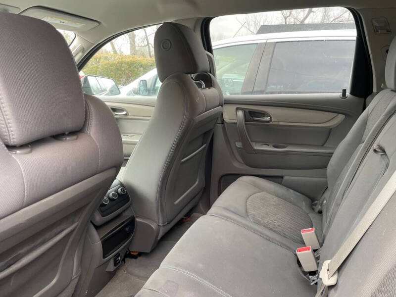 2017 Chevrolet Traverse LS