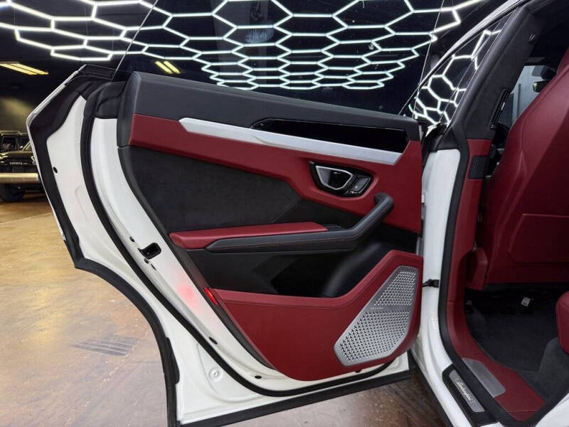 2019 Lamborghini Urus