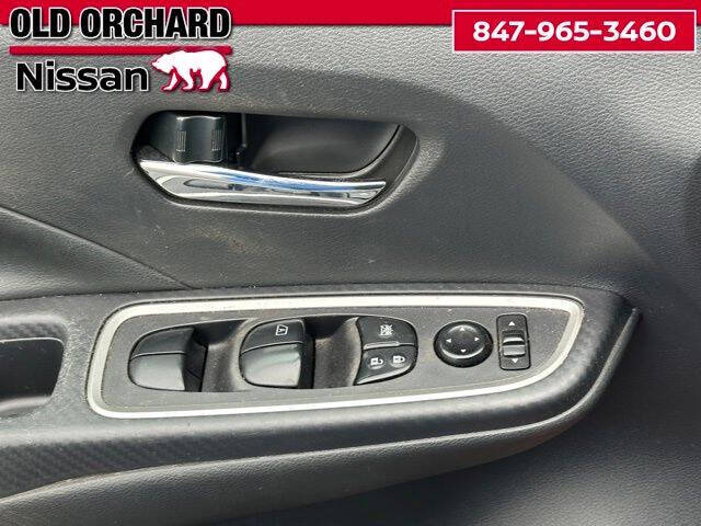 2021 Nissan Versa SR