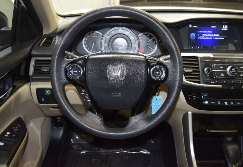 2016 Honda Accord LX photo 23