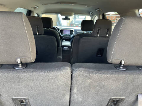 2017 GMC Acadia SLE-2