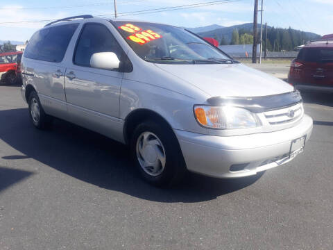 2003 Toyota Sienna LE