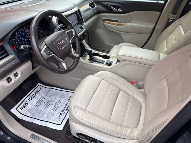 2017 GMC Acadia Denali