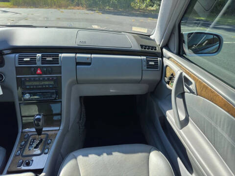 2002 Mercedes-Benz E-Class E 320