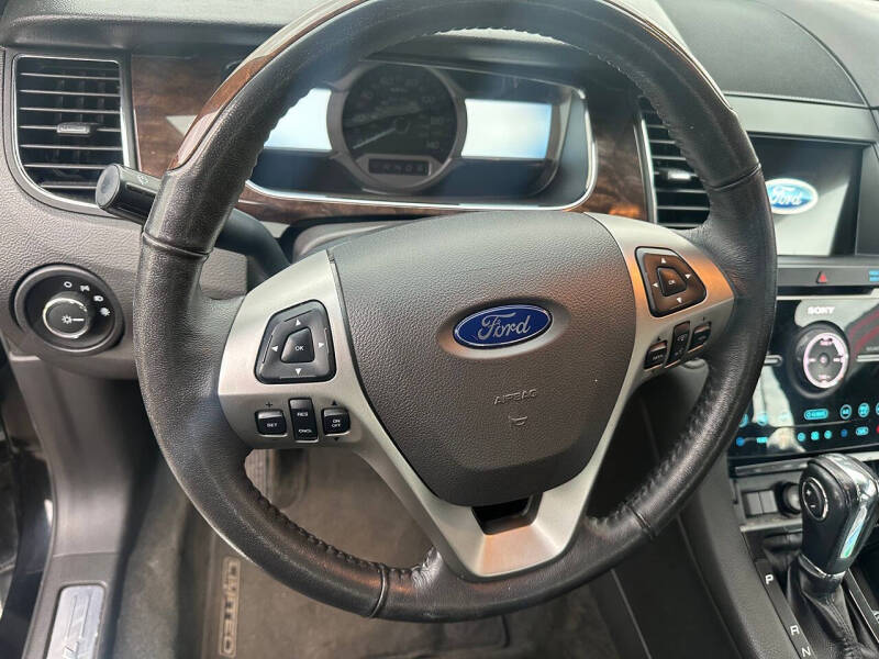 2018 Ford Taurus Limited