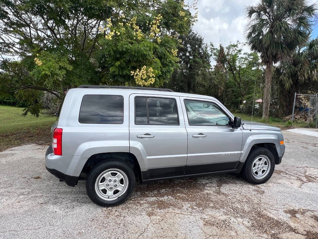 2017 Jeep Patriot for sale at Lauren's Hot Wheels LLC in Leesburg, FL