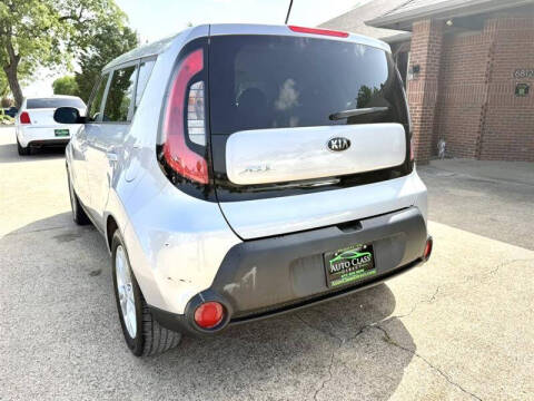 2015 Kia Soul +