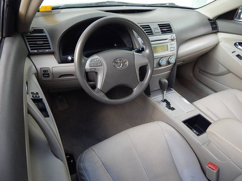 2009 Toyota Camry LE