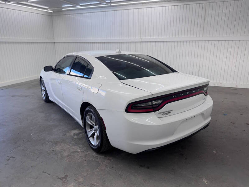 2017 Dodge Charger SXT