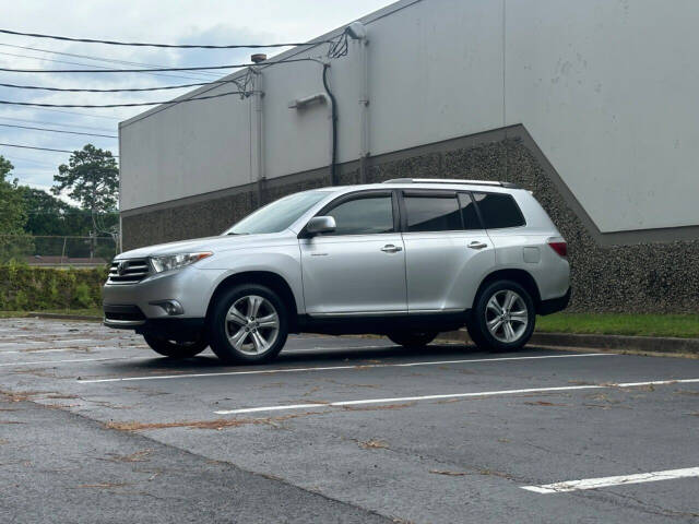 2013 Toyota Highlander for sale at Prompt Luxury Cars LLC in Austell, GA