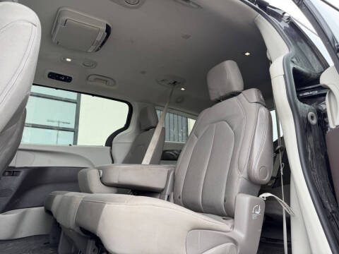 2018 Chrysler Pacifica Touring Plus