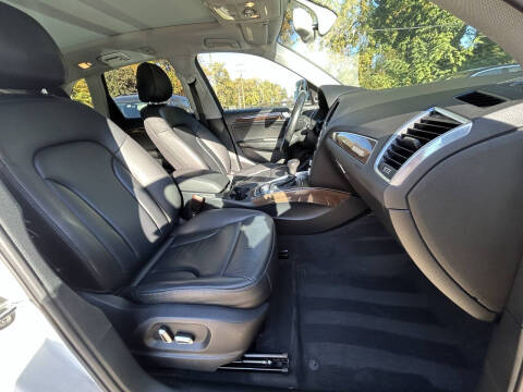 2017 Audi Q5 2.0T quattro Premium Plus