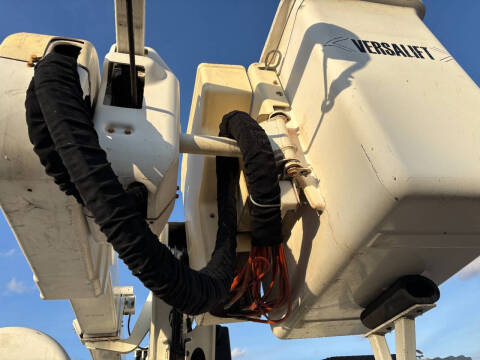2015 Freightliner M2 106