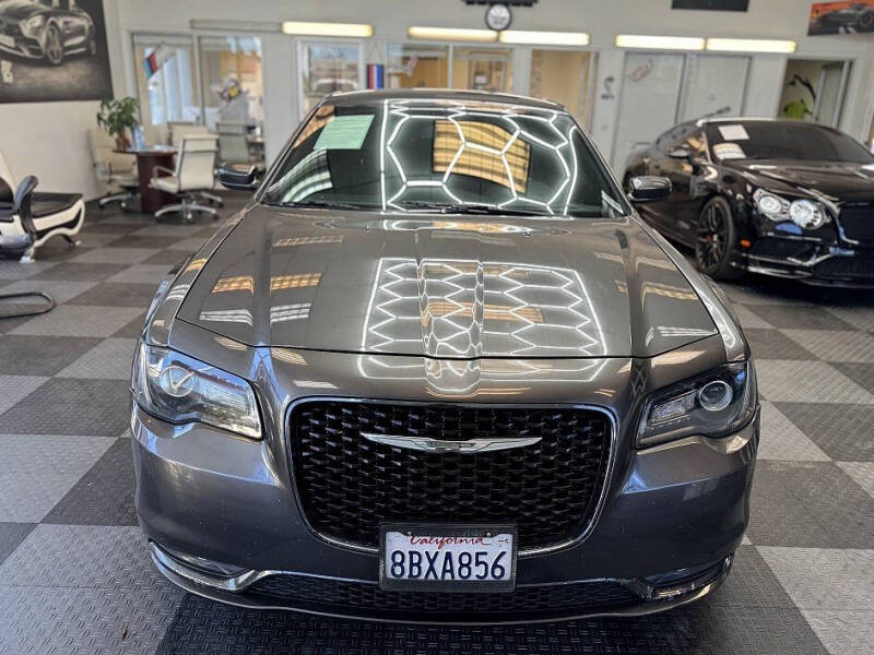 2018 Chrysler 300 S