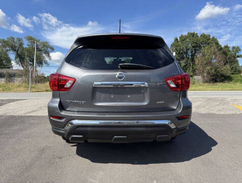 2017 Nissan Pathfinder S