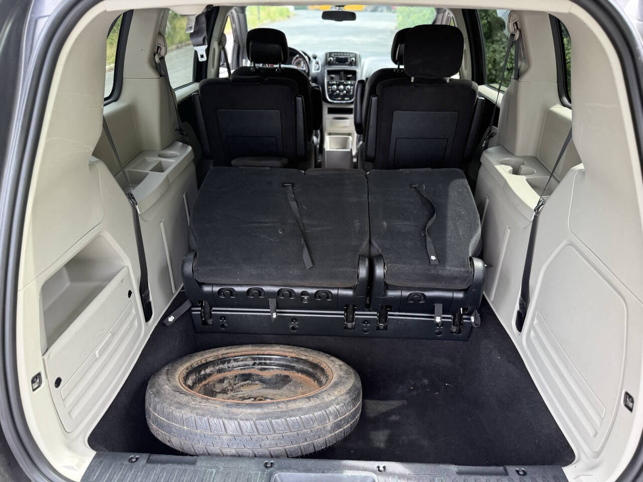Gray 2016 Dodge Grand Caravan SE Plus SE Plus 4dr Mini-Van 21