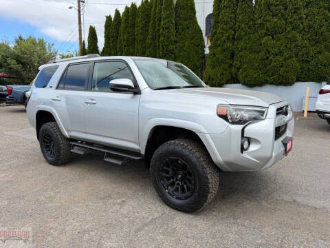 2020 Toyota 4Runner SR5 Photo