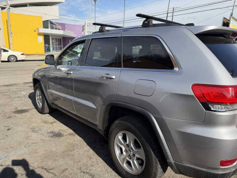2017 Jeep Grand Cherokee Laredo
