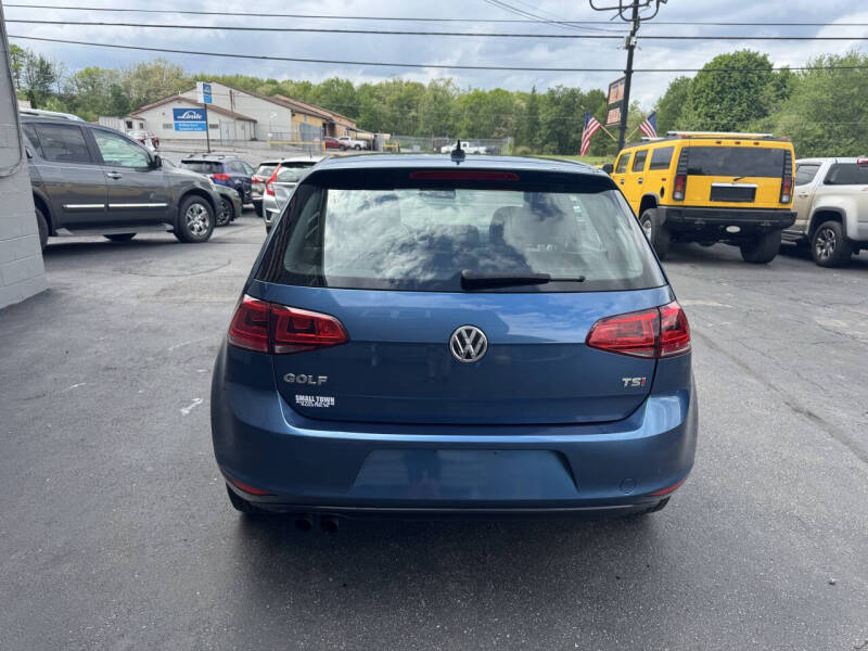 2016 Volkswagen Golf TSI S