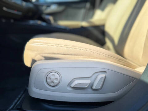 2017 Audi A4 2.0T quattro Premium Plus