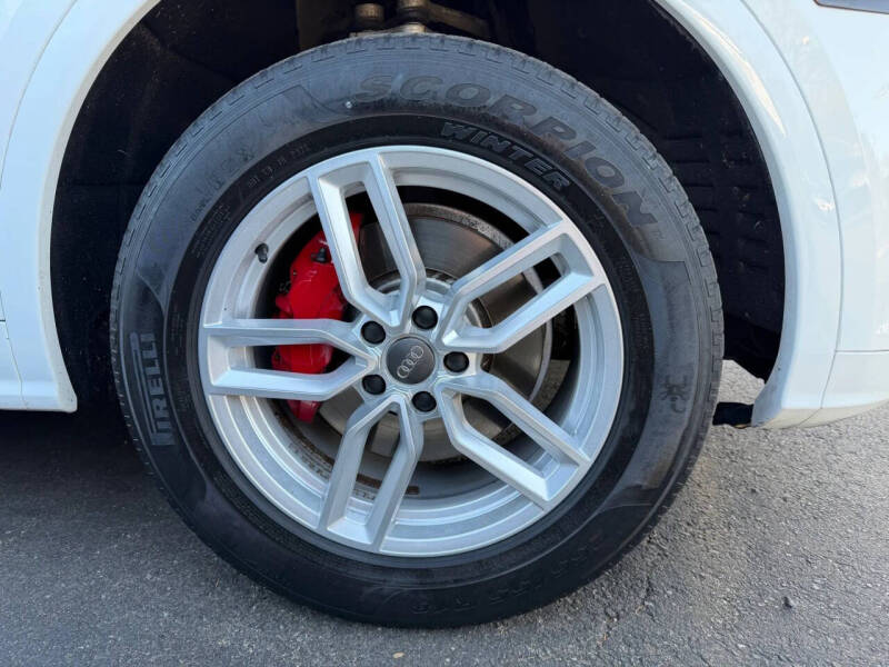 2019 Audi Q5 quattro Prestige 45 TFSI