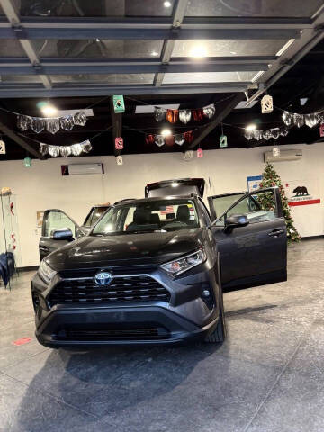 2021 Toyota RAV4 Hybrid XLE Premium