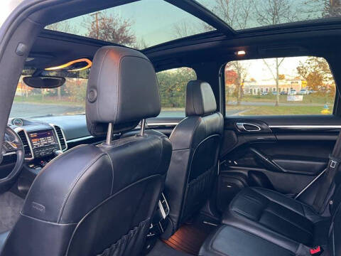 2012 Porsche Cayenne S Hybrid