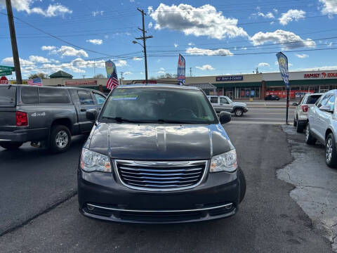 2015 Chrysler Town and Country Touring
